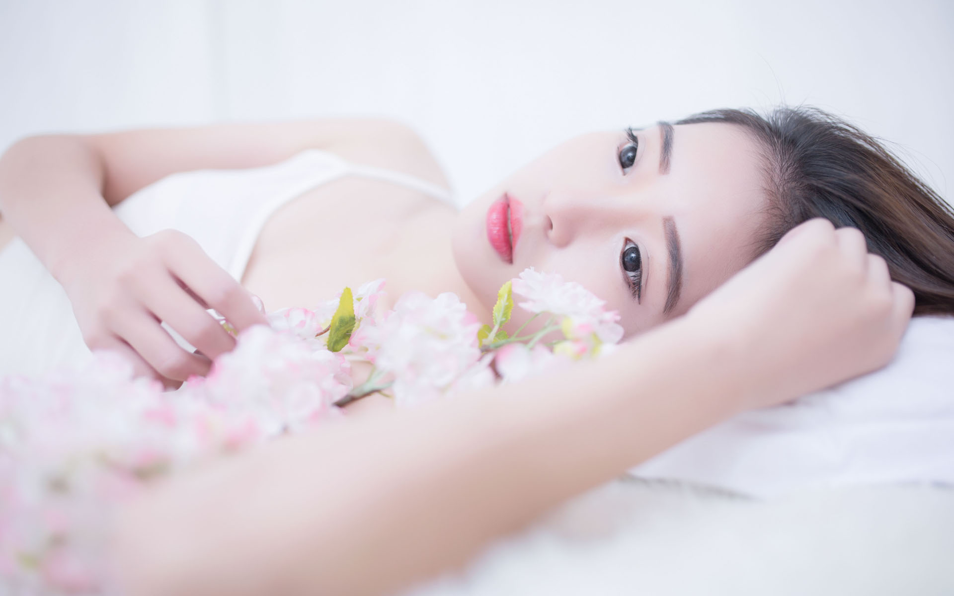 美媒：印度坠毁客机黑匣子录音显示是机长关闭了燃油开关